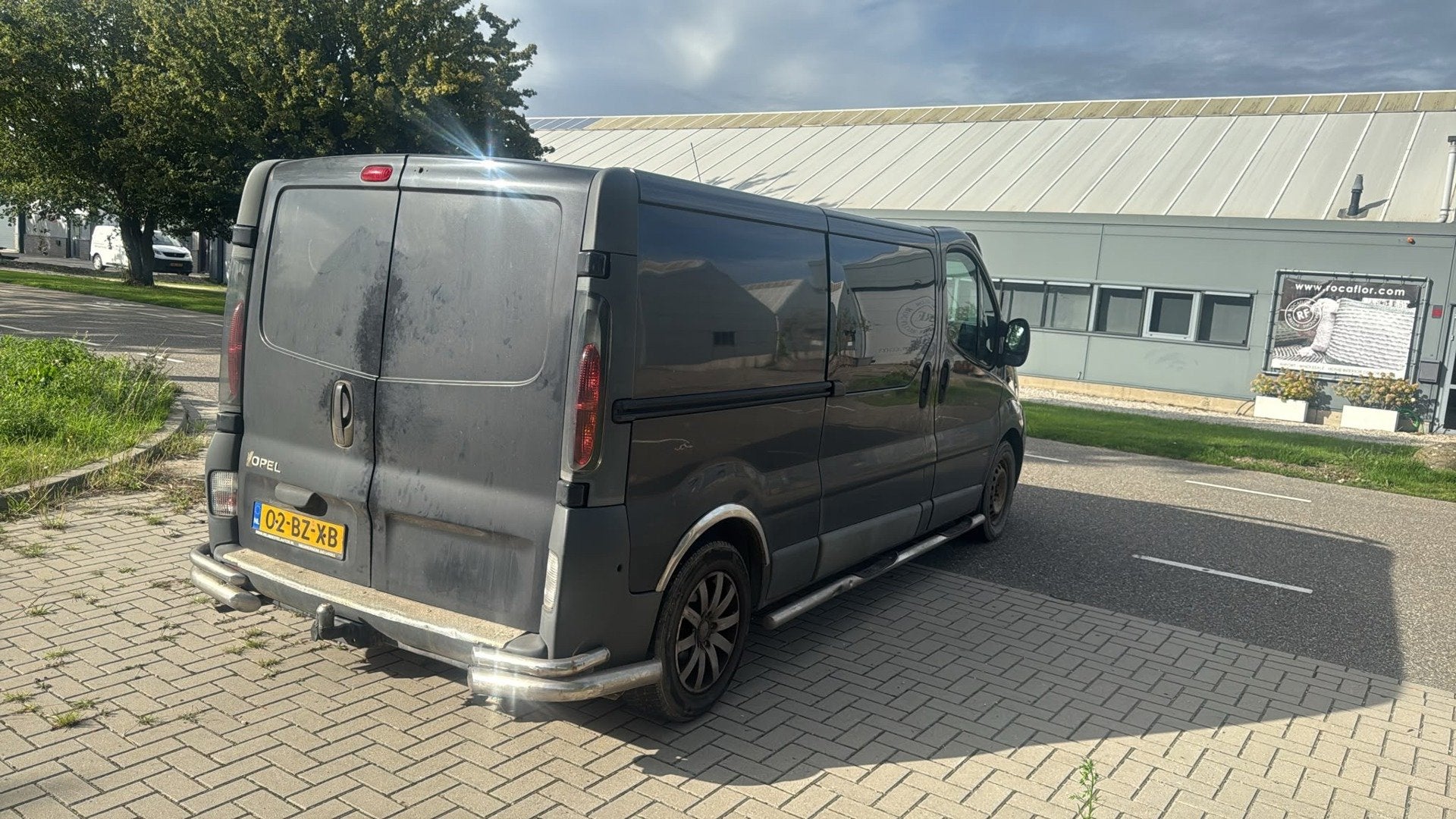 Opel Vivaro 2.5 CDTI L2H1DC Cosmo DUBBELE CABINE AUTOMAAT AI, Auto's, Gebruikt, 4 cilinders, Alcantara, Origineel Nederlands