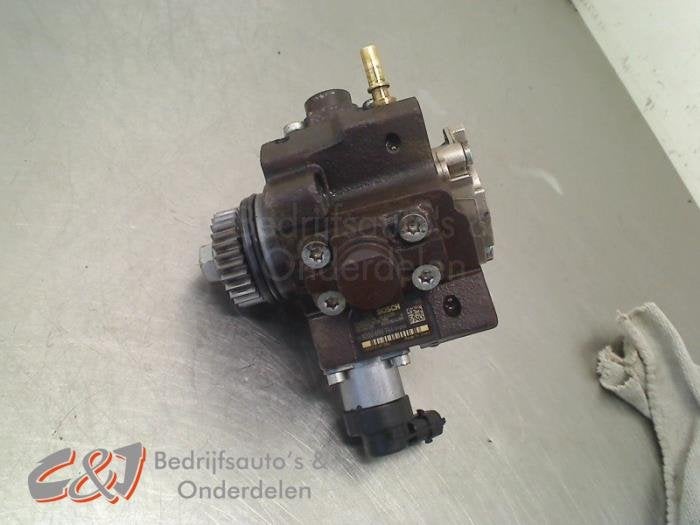 Brandstofpomp Mechanisch van een Opel Vivaro, Gebruikt, -, -, Opel
