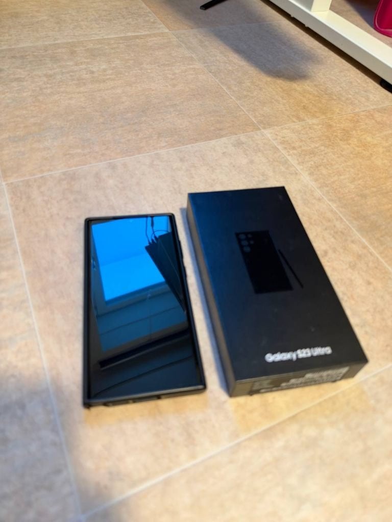 S23 Ultra 12GB RAM/512GB perfect scherm + draadloze oplader
