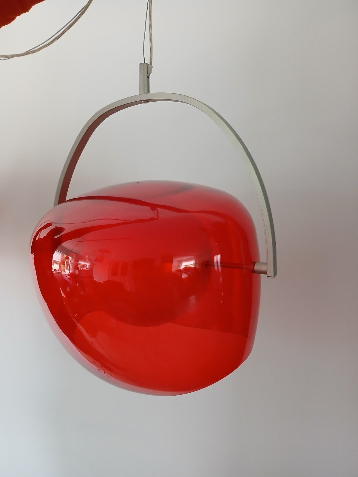 Prachtige rode plafondlamp van Kartell, een iconisch designs, Ophalen, Kunststof, E27 (groot), Gebruikt