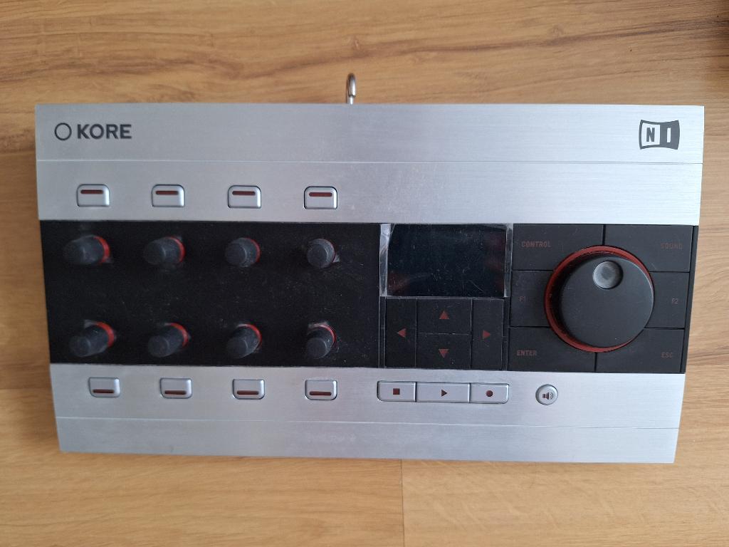 Kore 2 controller, Muziek en Instrumenten, Instrumenten | Toebehoren, Zo goed als nieuw, Elektrische gitaar, Ophalen of Verzenden