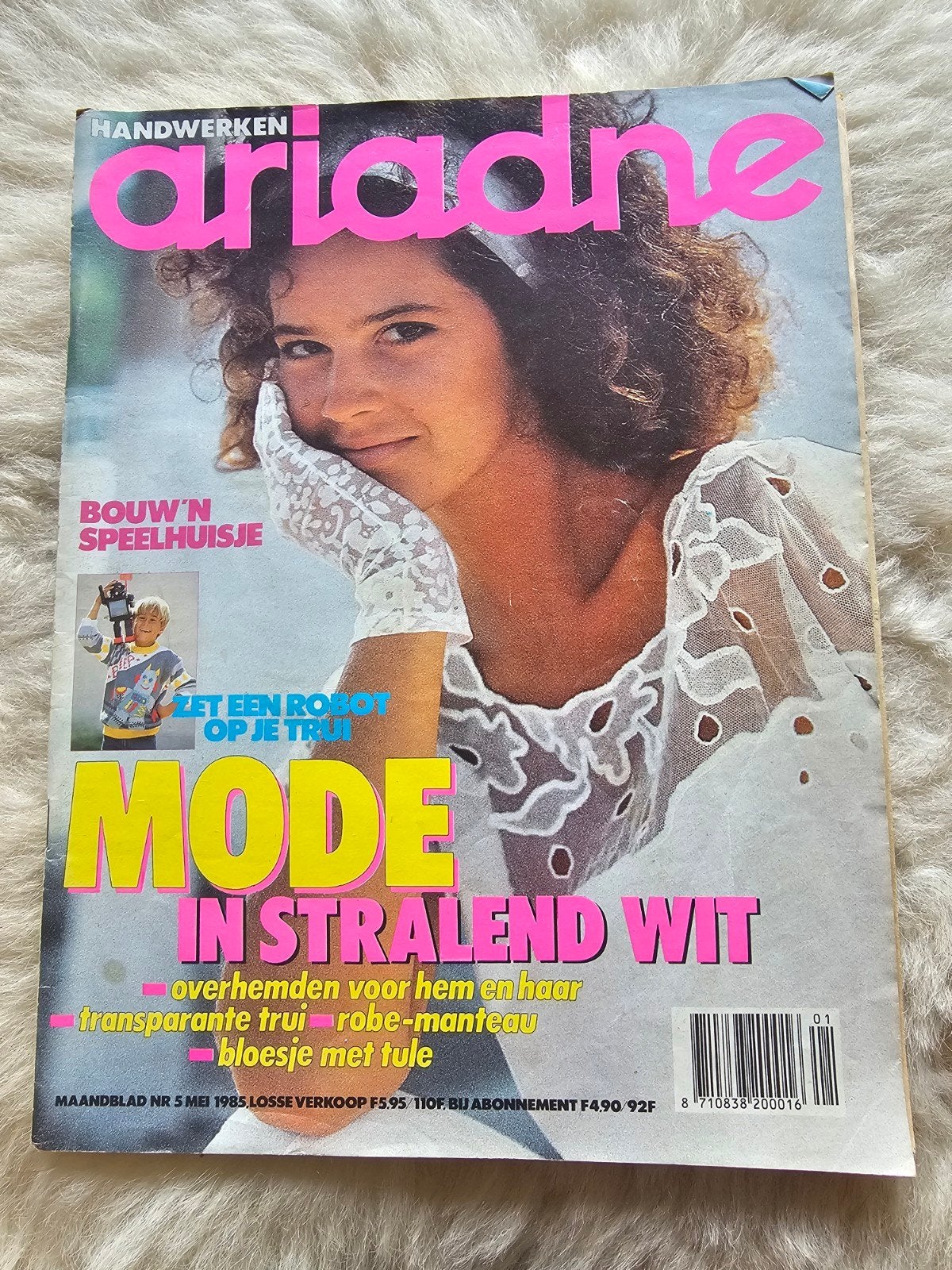 Vintage handwerk tijdschrift Ariadne Nr 5. 1985, Ophalen of Verzenden, Zo goed als nieuw, Damesbladen
