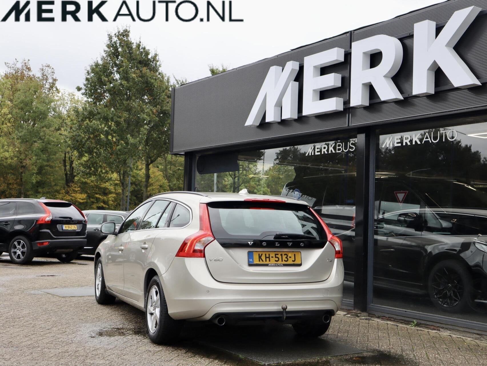 Volvo V60 2.0 T3 Nordic+Standkachel-Trekhaak-Dealer onderhou, Dealer onderhouden, Gebruikt, 4 cilinders, Leder en Stof