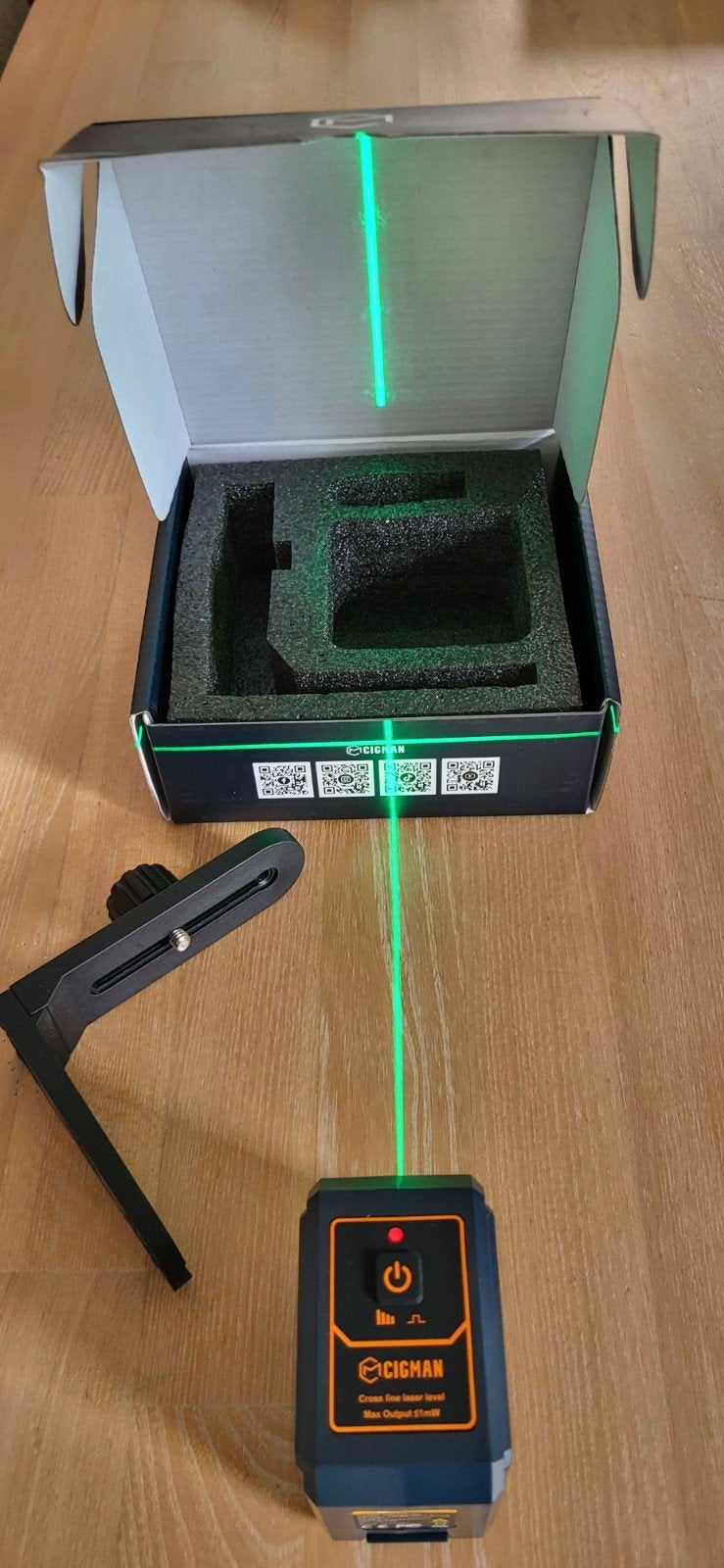 Laser Waterpas met Magneet - zelf Nivellerend, Ophalen of Verzenden, Gebruikt, Overige meters