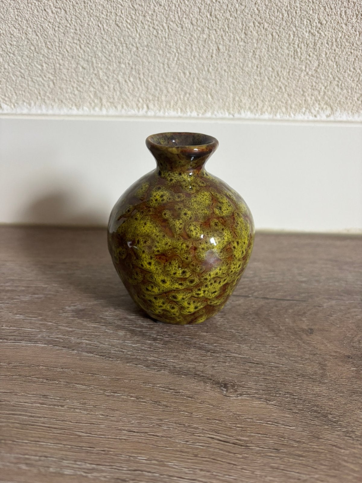 Groen vaasje, Ophalen of Verzenden, Zo goed als nieuw, Groen, Steen/keramiek