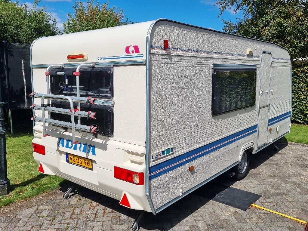 Nette Adria Unica A502DK (5p) 2002, Schokbreker, Treinzit, 750 - 1000 kg, Particulier