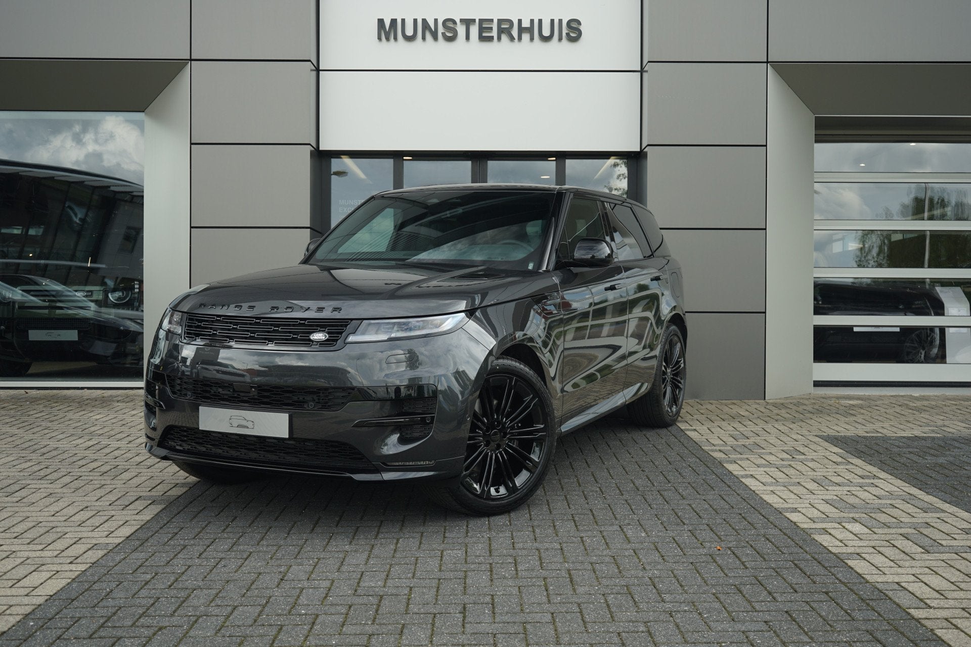 Land Rover Range Rover Sport 3.0 P460e Momentum Edition PHEV, Automaat, 12 maanden, 460 pk, Zwart