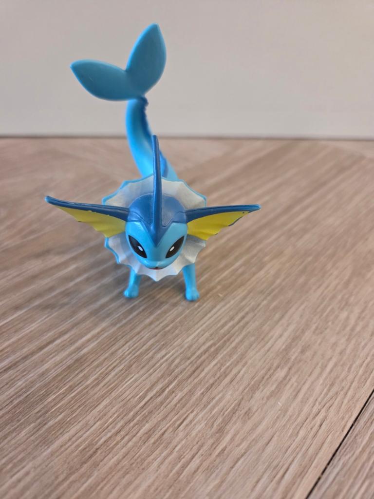 Vaporeon Pokémon battle figuur, Ophalen of Verzenden, Zo goed als nieuw, Jongen of Meisje
