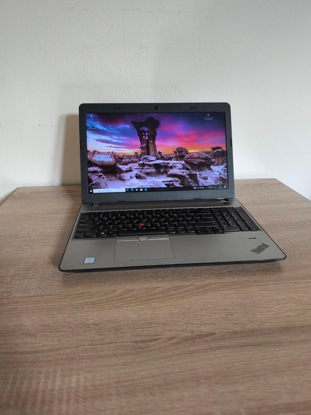 Lenovo Thinkpad E570 - Zo goed als nieuw, uitstekende accu, 2 tot 3 Ghz, 8 GB, Ophalen of Verzenden, Zo goed als nieuw