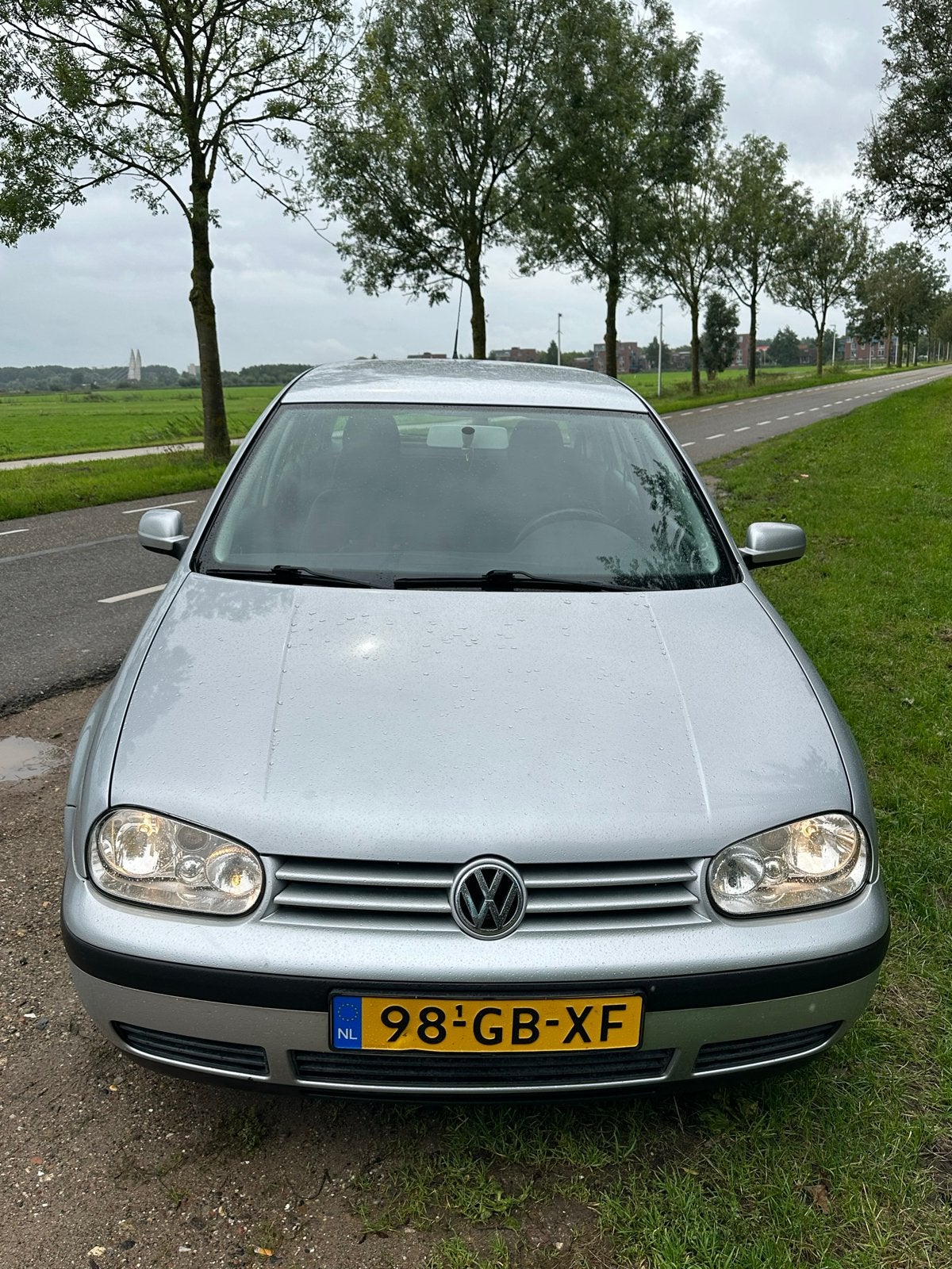 Volkswagen Golf 1.6 74KW AUT 2000 Grijs, Auto's, 4 cilinders, 100 pk, 49 €/maand, 1200 kg