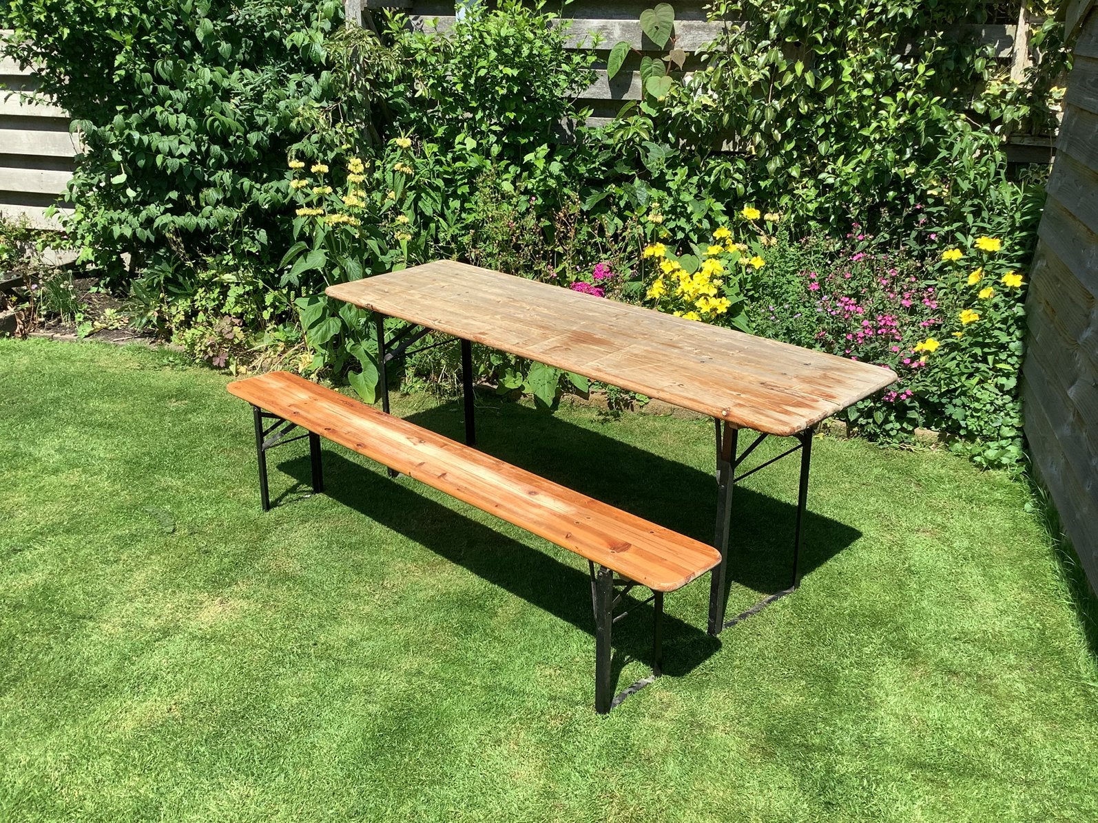 Biertafel met 1 bank, Ophalen, Zo goed als nieuw, Rechthoekig, Hout