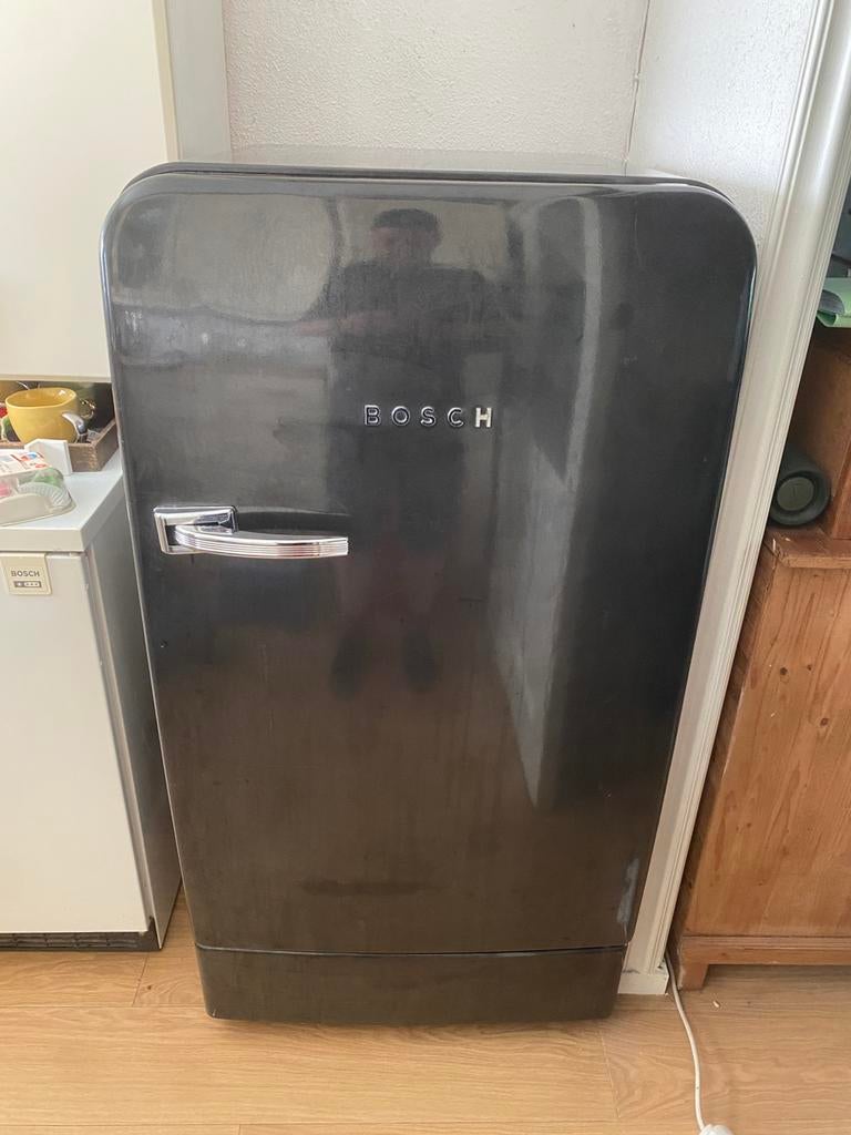 Bosch koelkast, Witgoed en Apparatuur, 3315bv, 160 cm of meer, Koelkast@bosh.nu, Met vriesvak