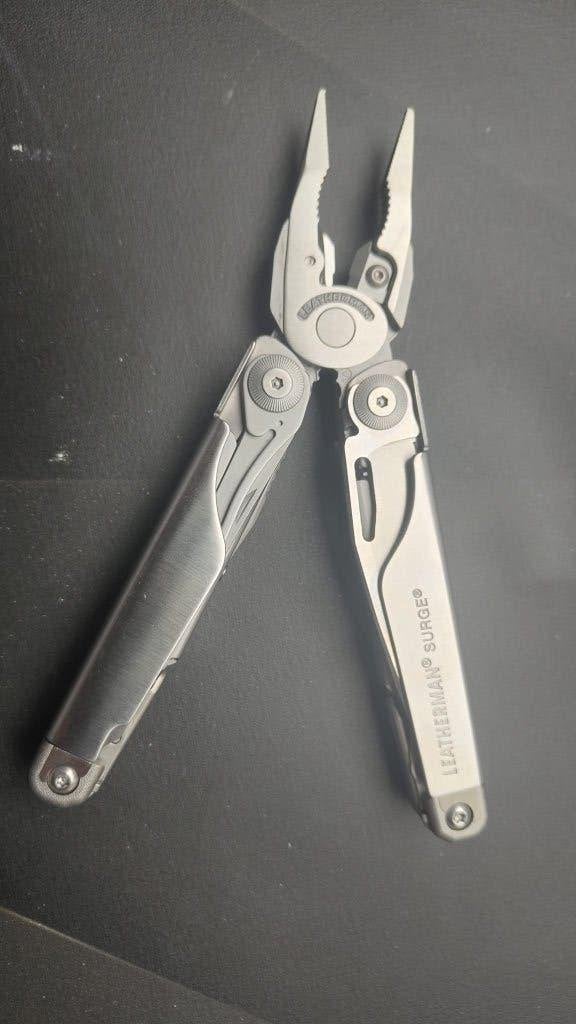 Leatherman Surge Multitool met foedraal - nieuw, Info@leatherman0europe.com, Verzenden, Nieuw, Rattingen, Duitsland