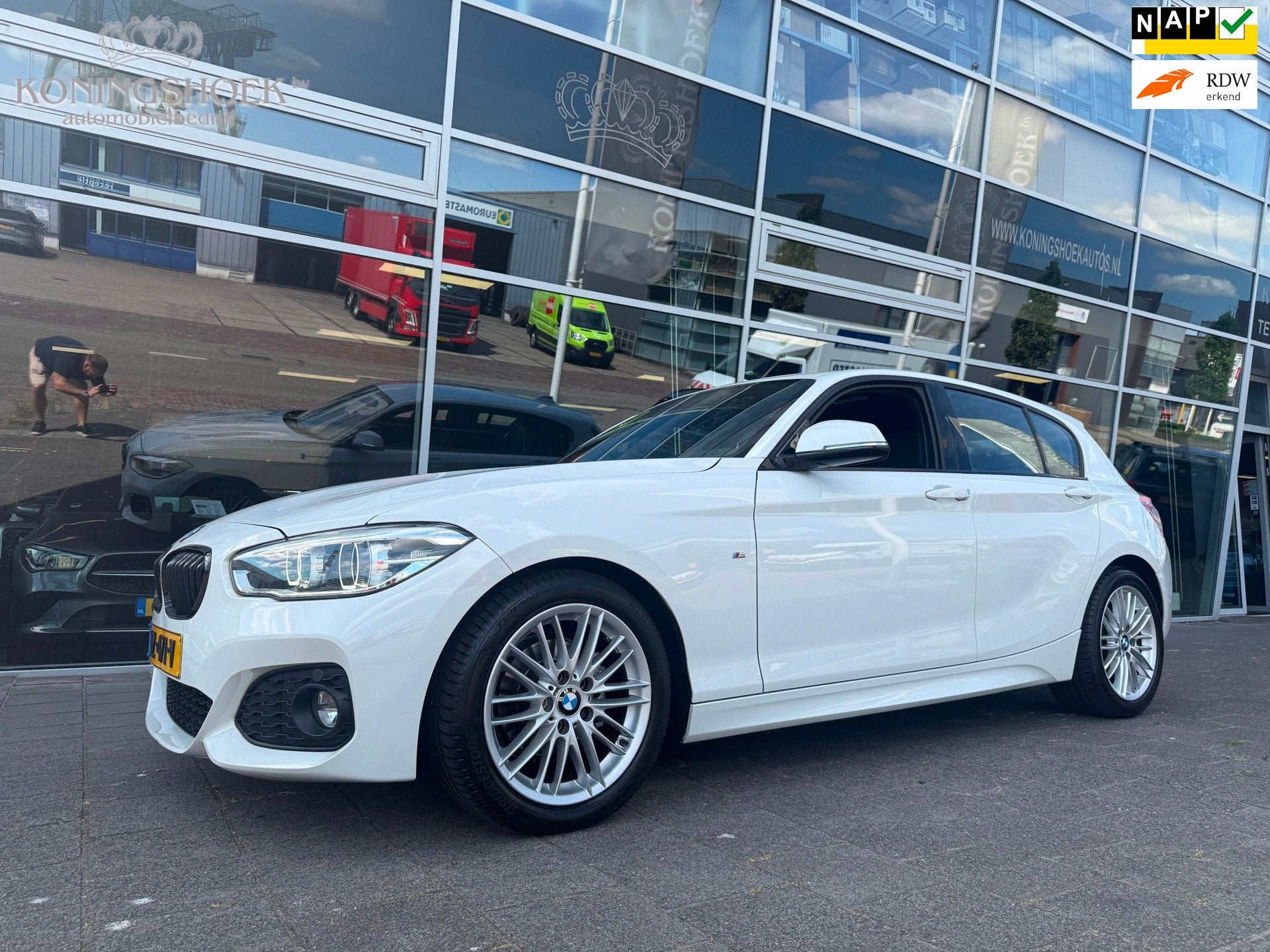 BMW 1-serie 118i M Sport Lease Executive, Gebruikt, Alcantara, Wit, Origineel Nederlands