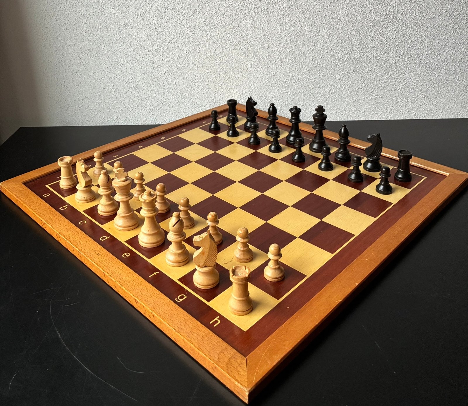 Houten schaakbord (43/43) met Staunton schaakstukken KH 7, Ophalen of Verzenden, Gebruikt