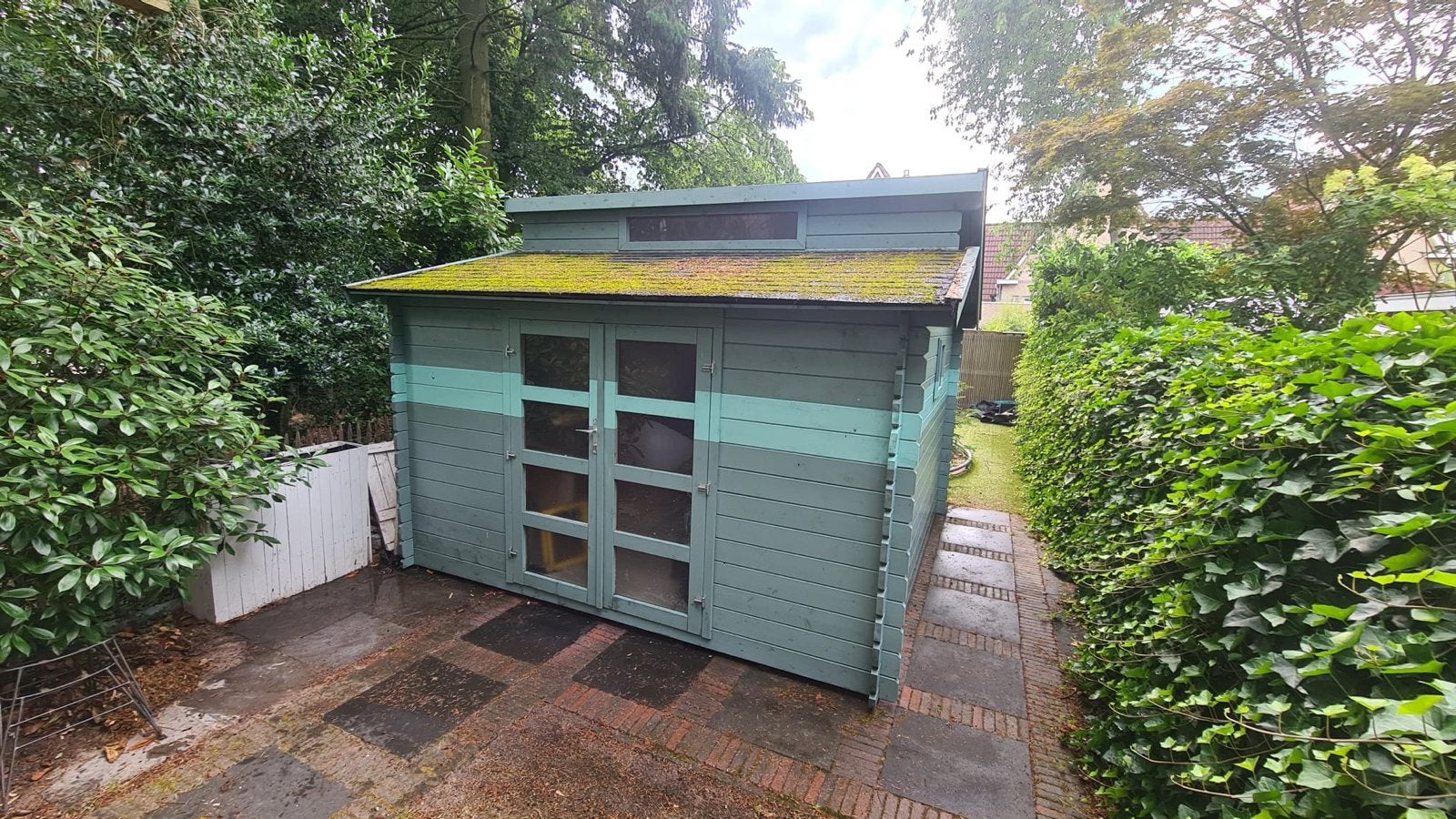 Houten tuinhuis met bar en ramen, Ophalen, 3 ramen of meer, 250 tot 500 cm, Blokhut