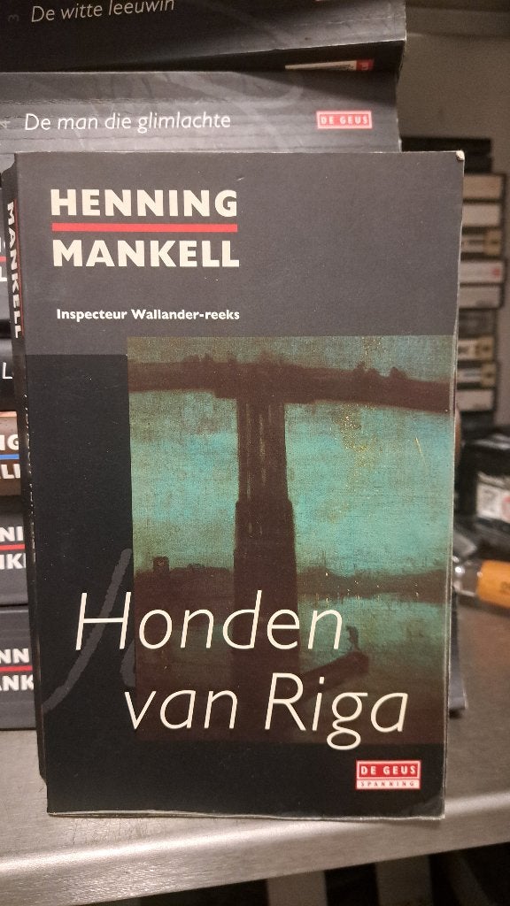 Henning Mankell-honden van Riga (Z263-5), Ophalen of Verzenden, Zo goed als nieuw
