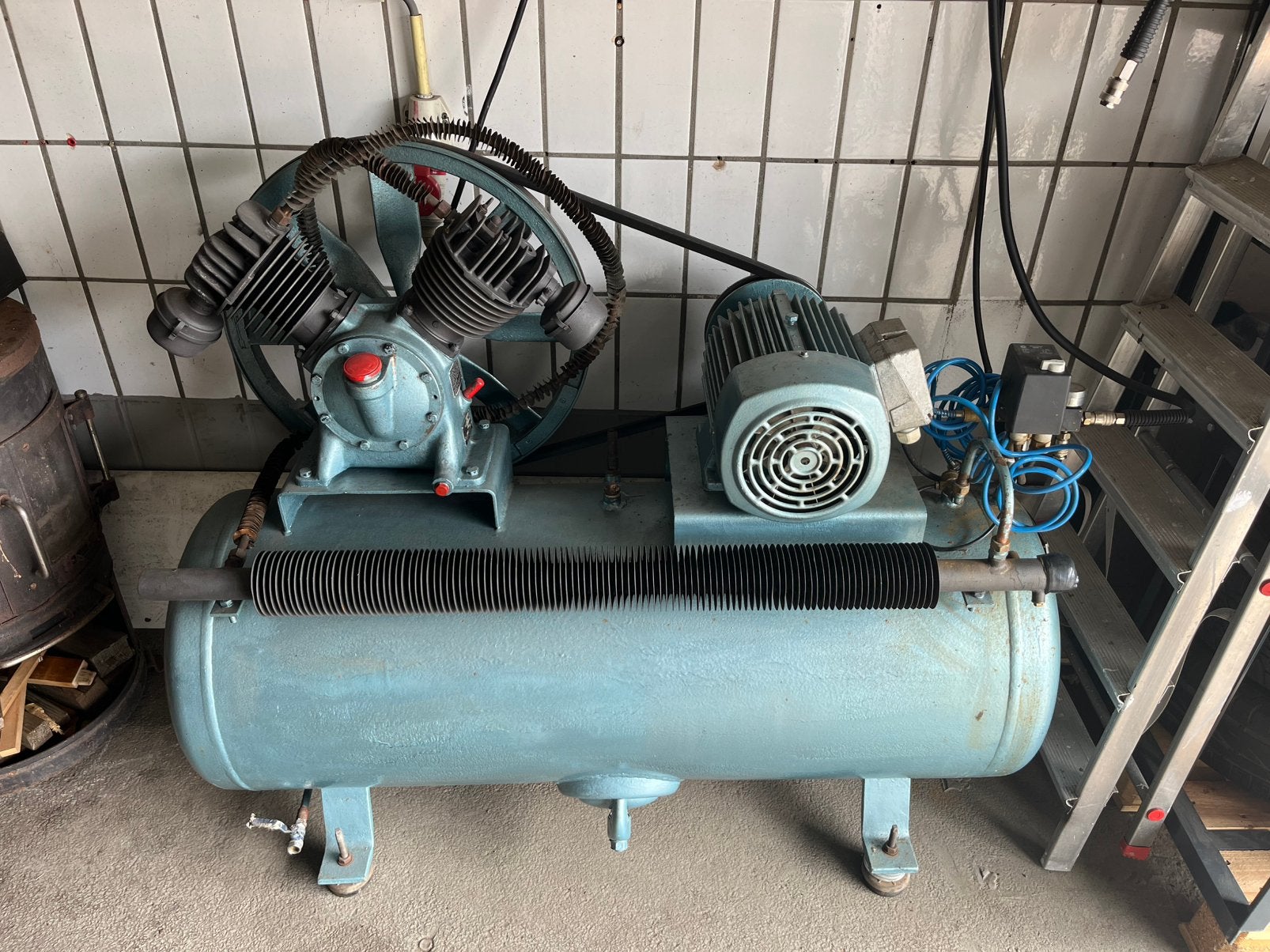 Lucht compressor bj 1961 werkdruk 14 bar/ 5.5 pk krachtstroo, 100 liter of meer, Ophalen, Gebruikt, 10 bar of meer