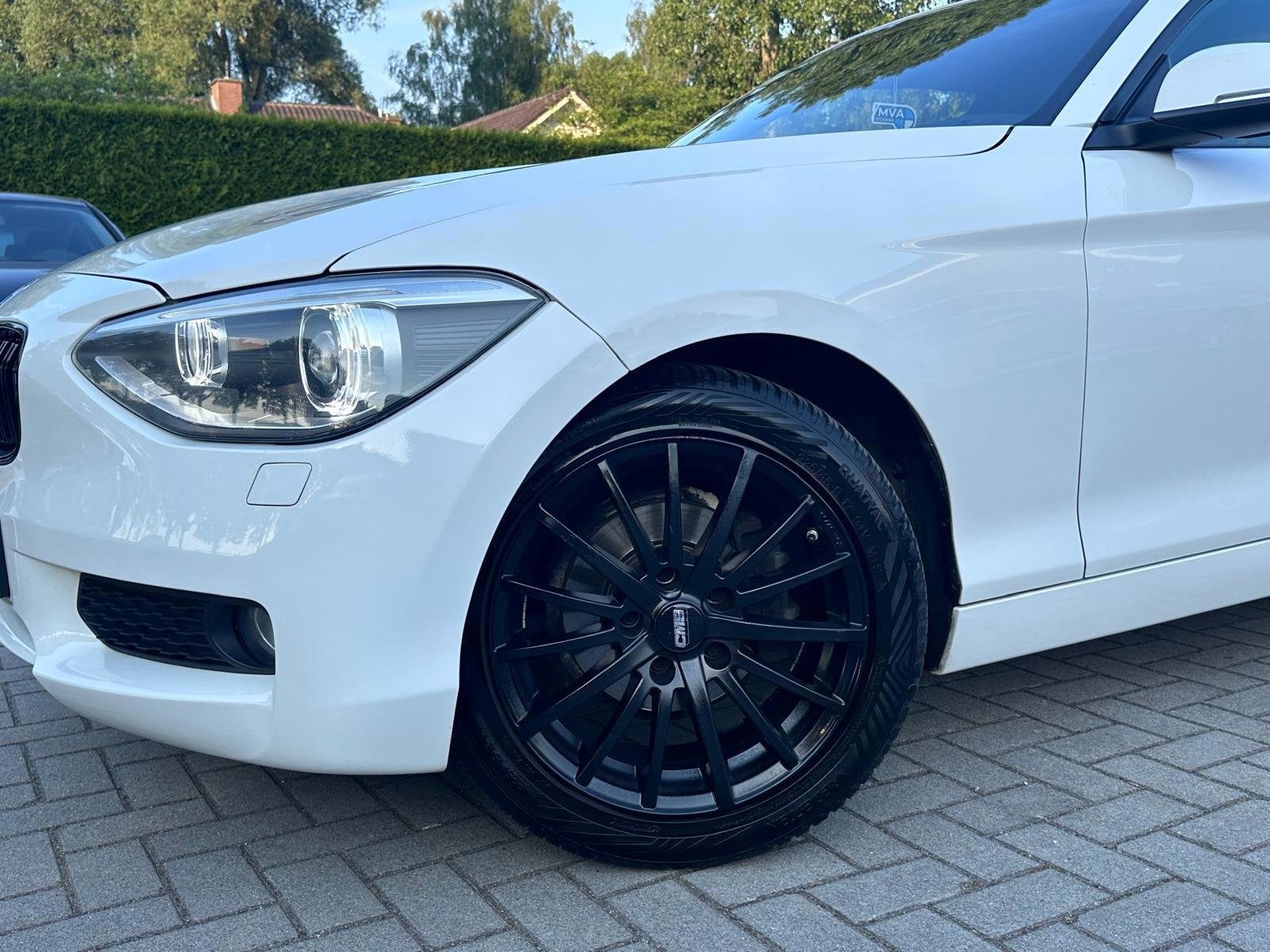 BMW 1-serie 116i Upgrade Edition|Nieuwe Ketting + Klepseals|, 1-Serie, Euro 5, Gebruikt, Zwart