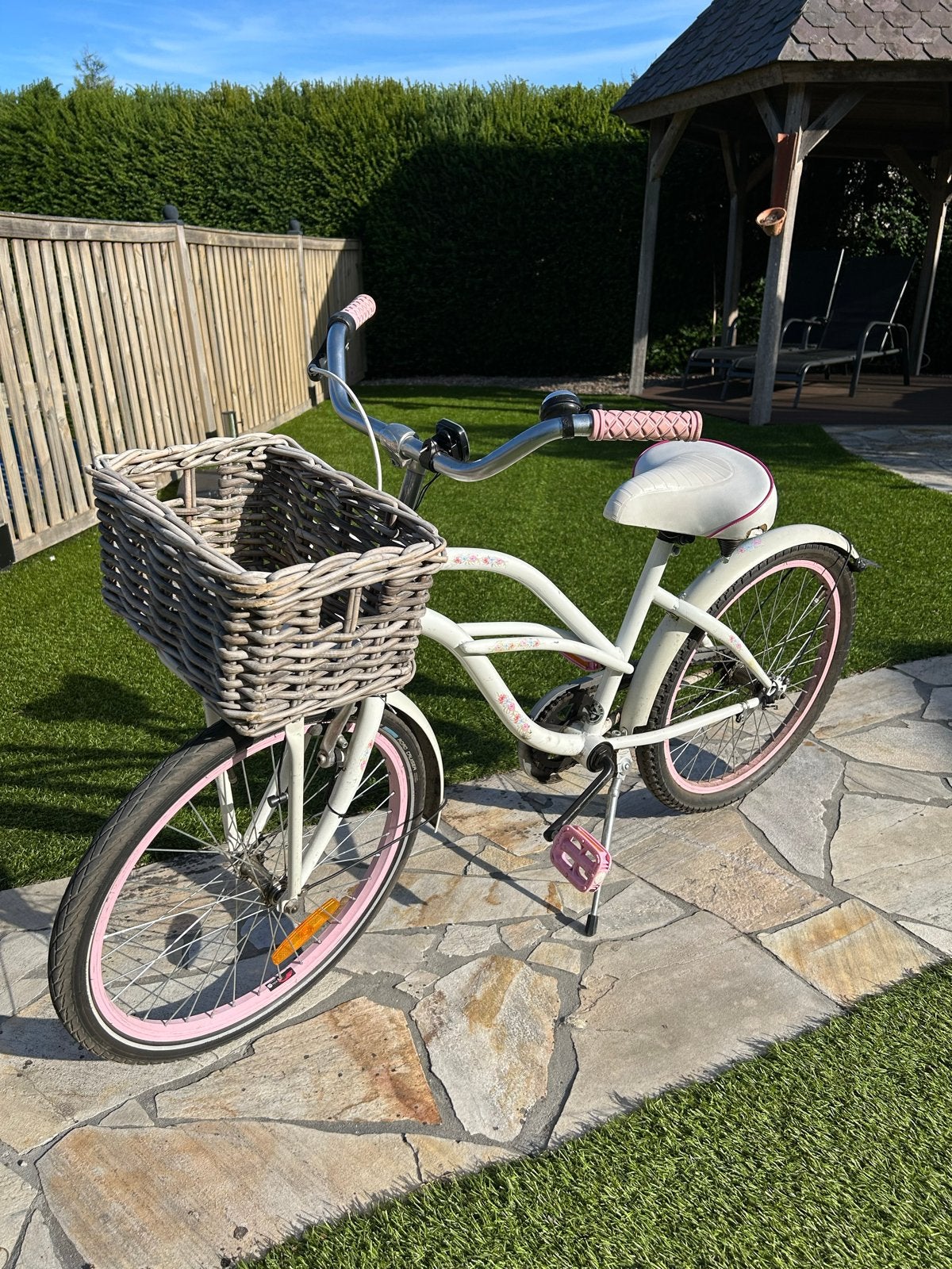 Johnny Loco Meisjesfiets - Wit/Roze 22inch, Ophalen, Terugtraprem, Gebruikt, Staal