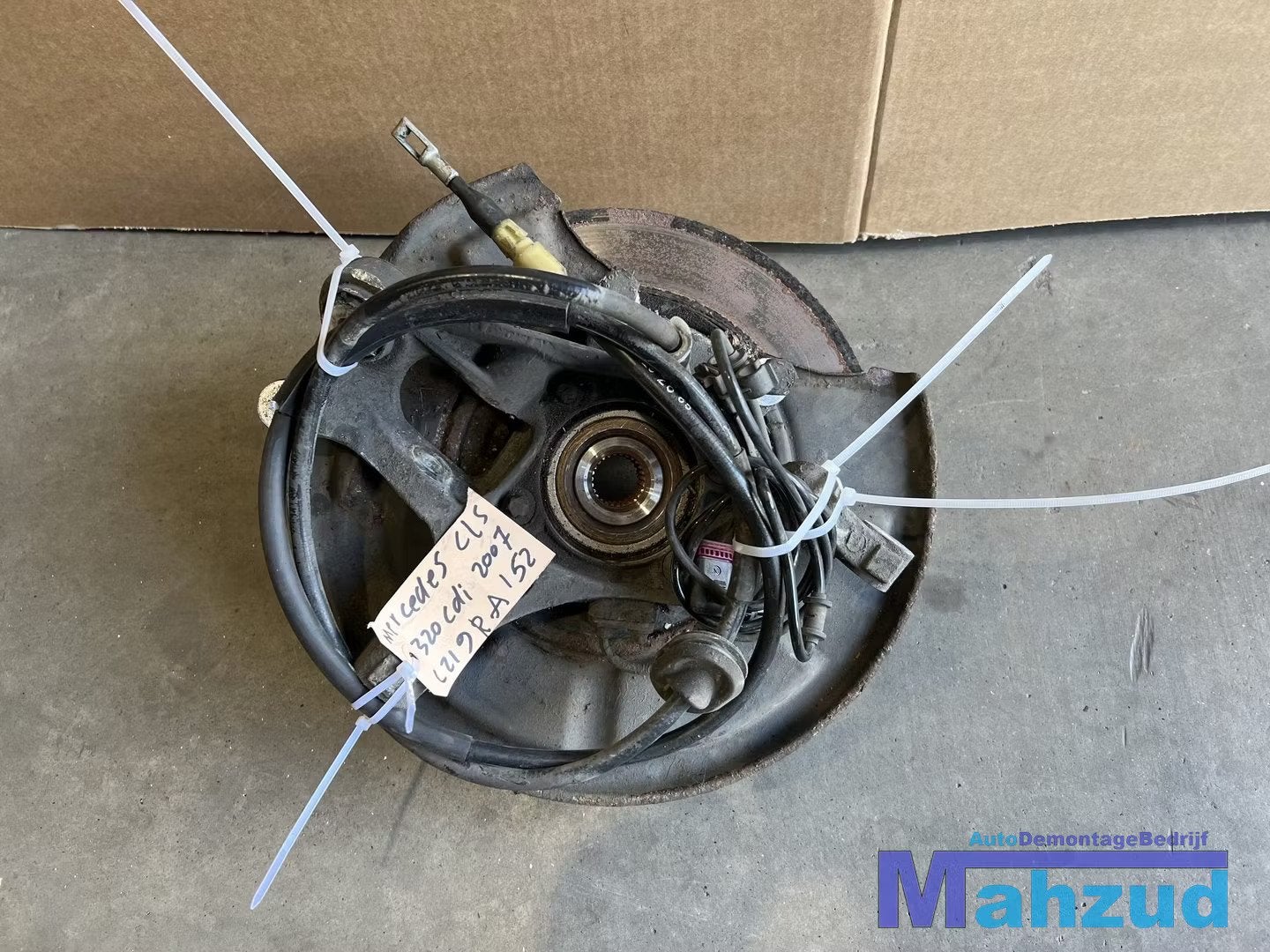 MERCEDES CLS C219 W211 RECHTS ACHTER fusee wiellager schijf, Gebruikt, Mercedes-Benz AG, Mercedes-Benz, Ophalen of Verzenden