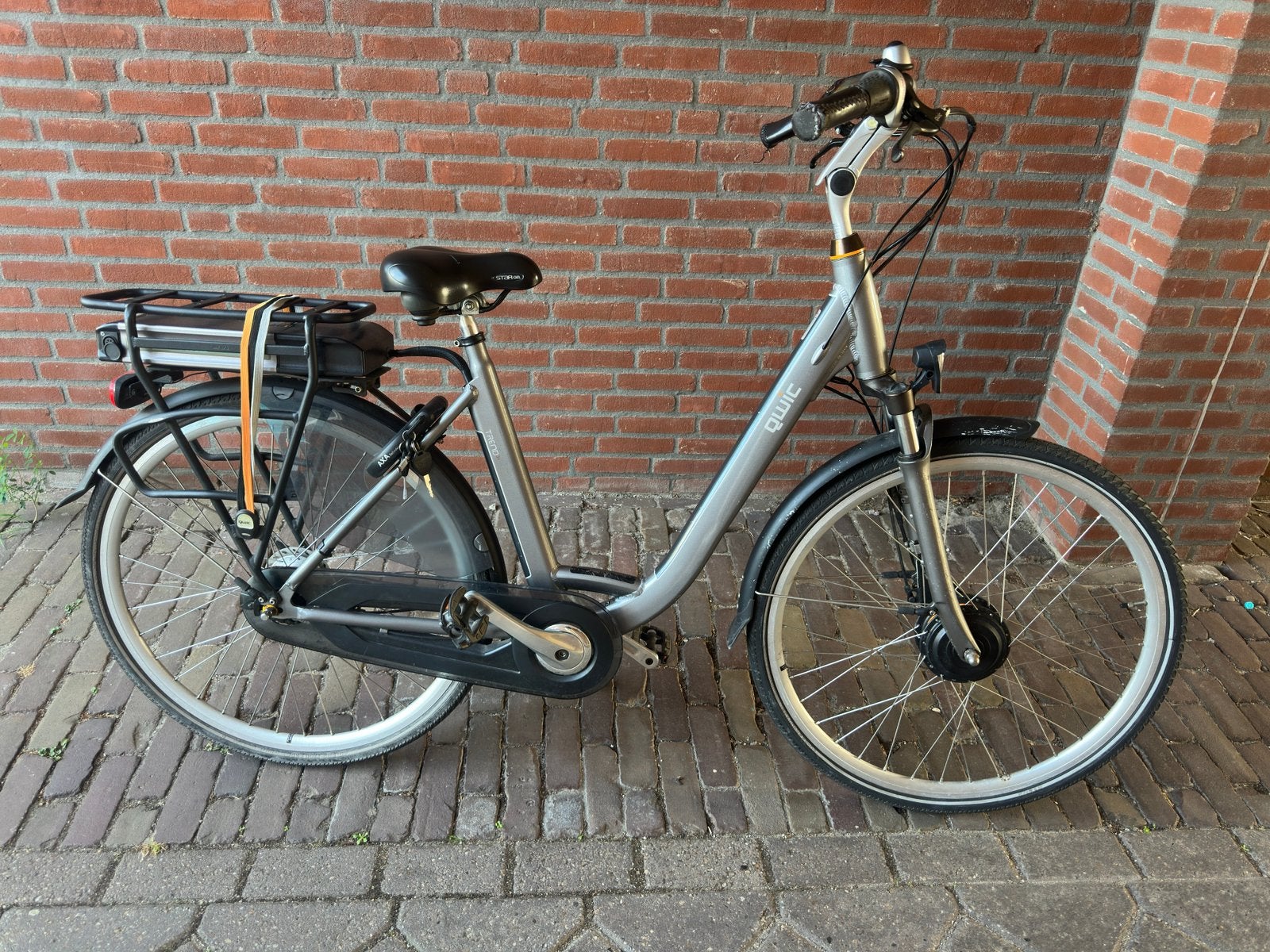 Mooie qwic elektrische damesfiets voorwielmotor framemaat 53, 51 tot 55 cm, Ophalen, Zo goed als nieuw, Overige merken