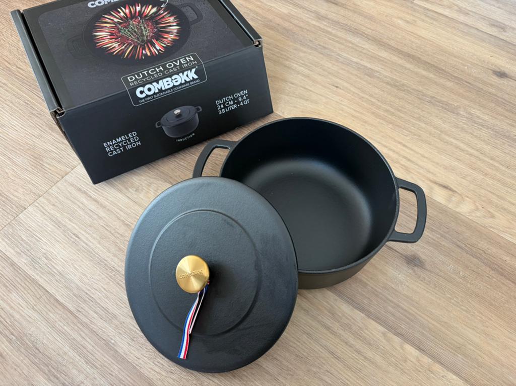 COMBEKK Dutch Oven 24cm - Geëmailleerd Gietijzer, Huis en Inrichting, Keuken | Potten en Pannen, Ophalen, Gietijzer, Nieuw, Keramische plaat