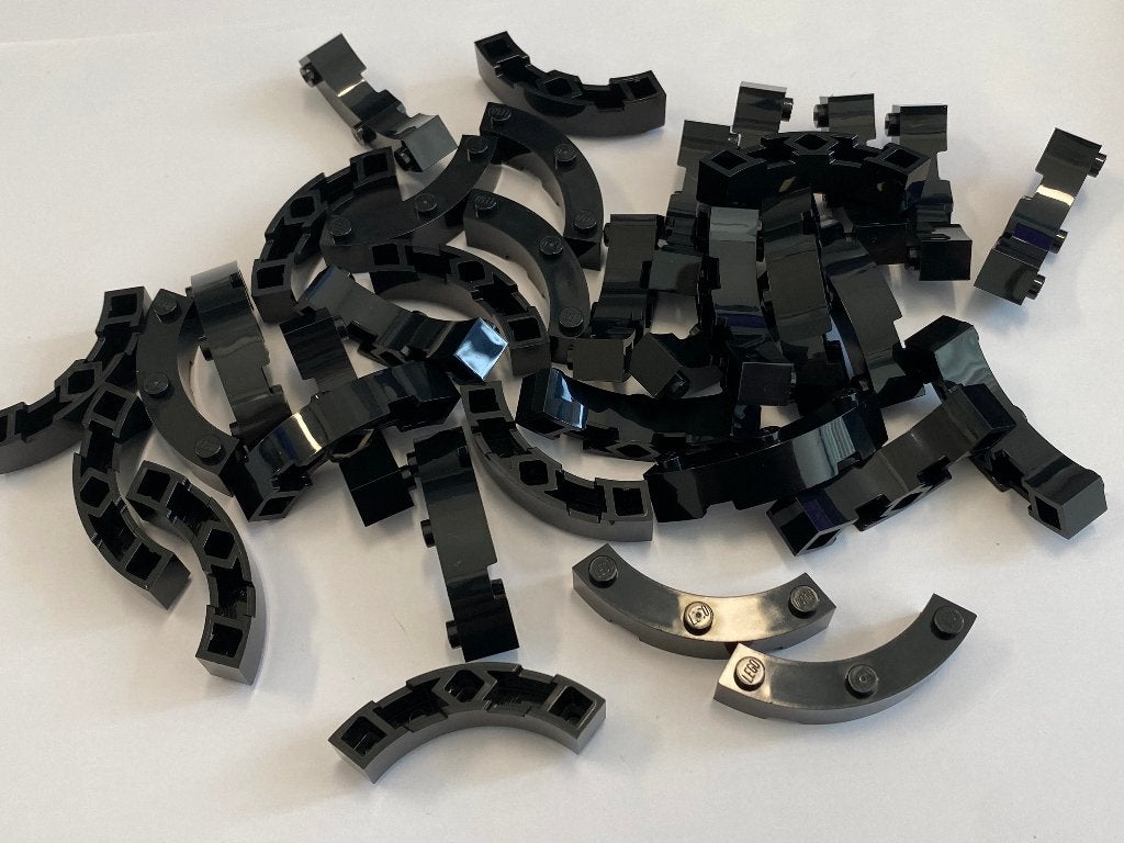 Partij 35x 4x4 gebogen Lego hoekstenen in diverse kleuren