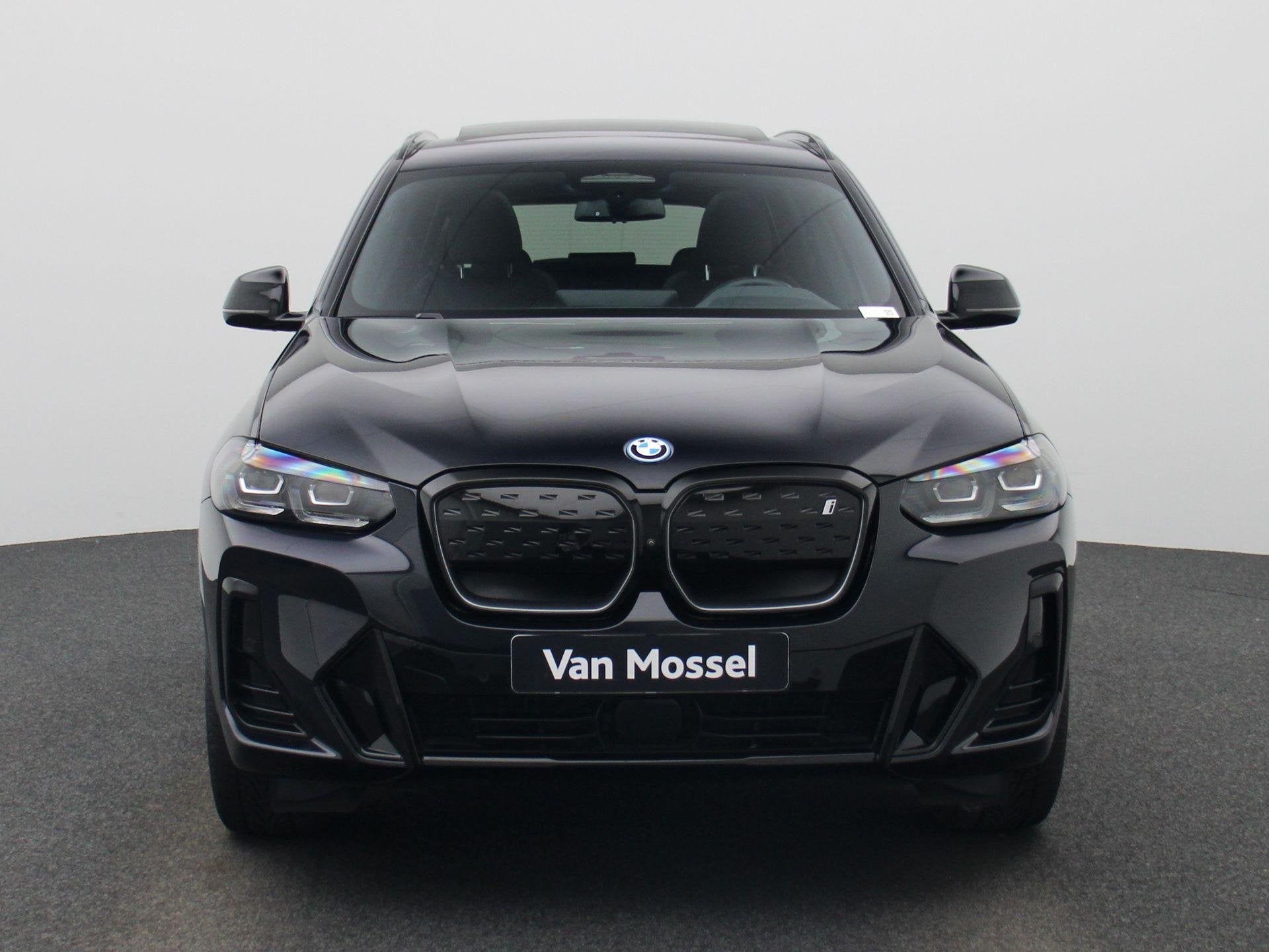 BMW iX3 M-Sport 80 kWh | SOH 99% | PANORAMADAK | 360 CAMERA, Automaat, 12 maanden, Gebruikt, 750 kg