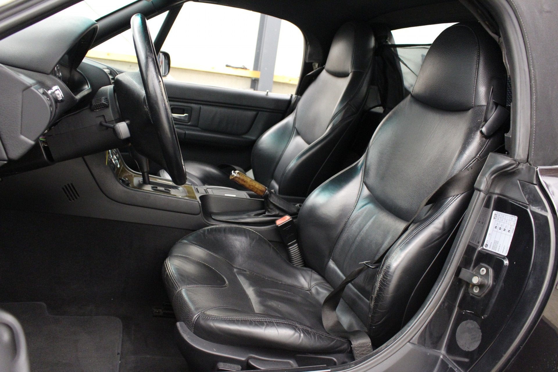 Foto 15 van BMW Z3 2.8 6 Cil.194PK Aut Widebody top conditie EL Kap Leer