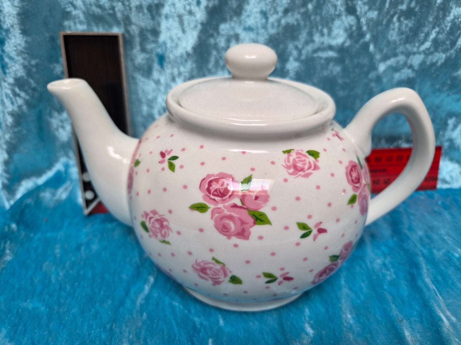 Schattige theepot met rozenprint - Zo goed als nieuw, Theepot/fluitketel, Ophalen of Verzenden, Zo goed als nieuw, Steen/keramiek