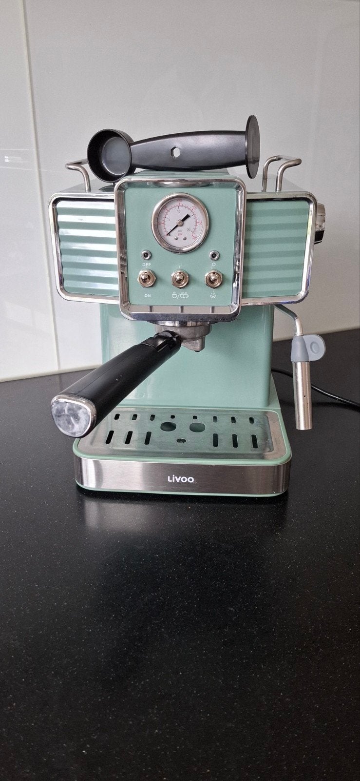 espressomachine Livoo, Ophalen of Verzenden, Zo goed als nieuw, Espresso apparaat