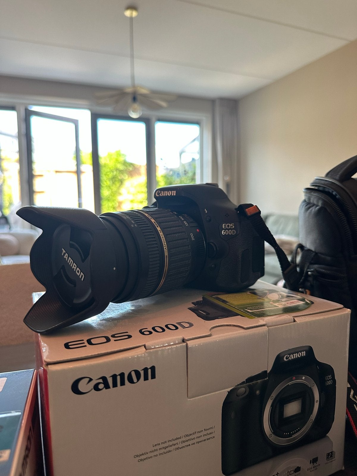 Canon EOS 600D Spiegelreflexcamera met Tamron 18-200mm lens, Ophalen, Spiegelreflex, Canon, Kantelbaar/draaibaar scherm