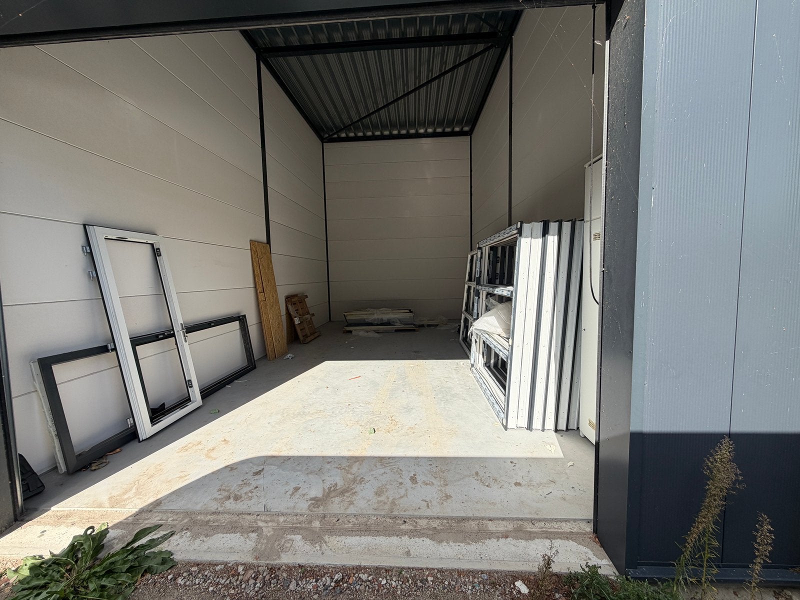 Te koop loods / opslagunit randweg 23 Emmeloord, Zakelijke goederen, Koop