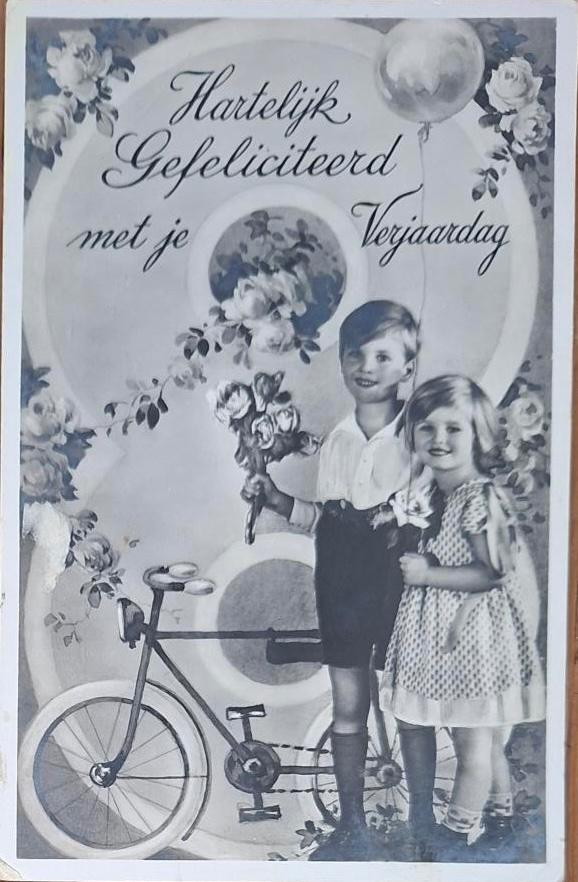 Een nieuwe Fiets voor je Verjaardag, Verzamelen, Ansichtkaarten | Themakaarten, Verzenden, 1920 tot 1940, Gelopen, Kinderen