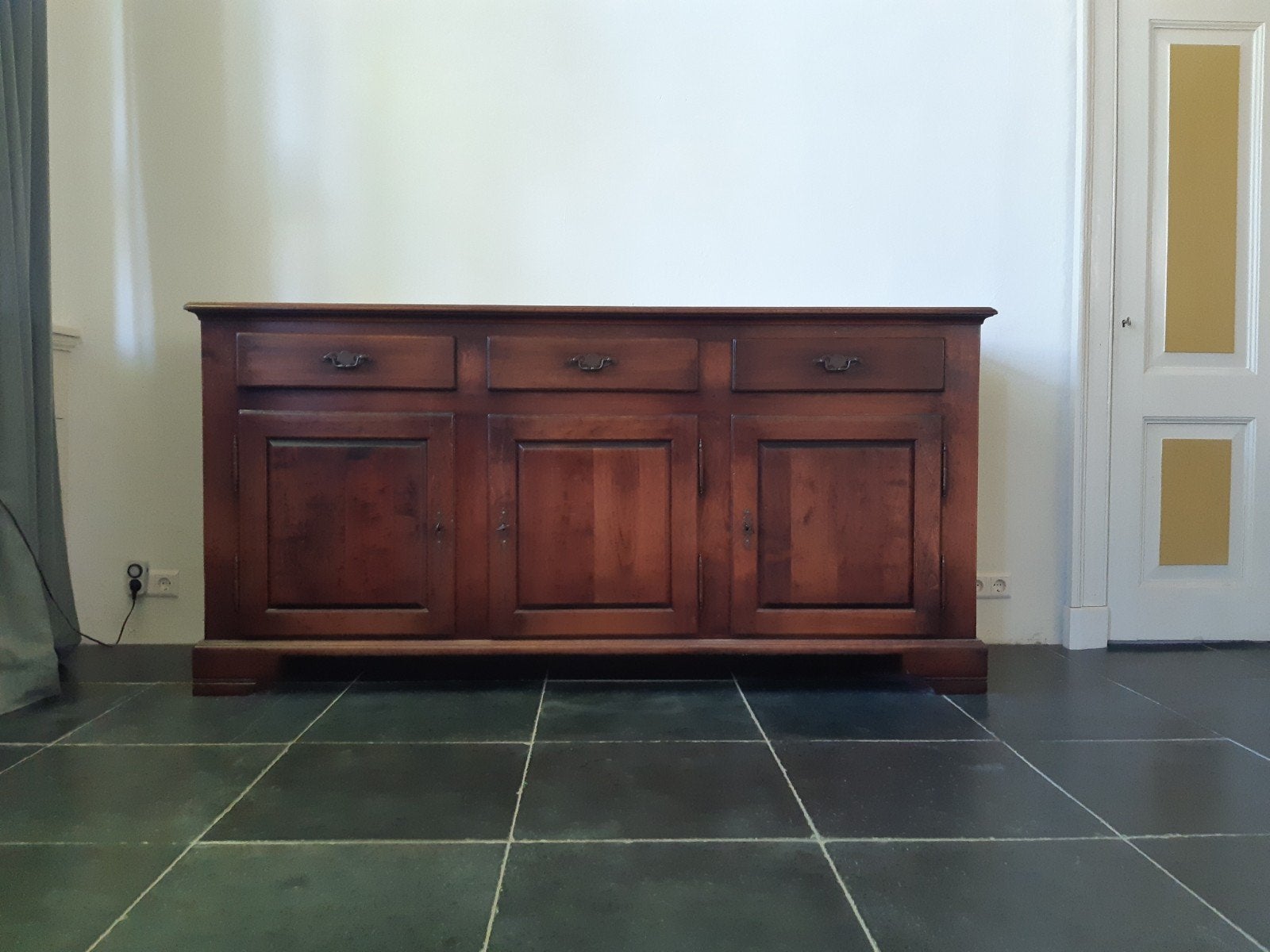 Antiek dressoir/sideboard met 3 laden en 3 deuren, Huis en Inrichting, Ophalen, Gebruikt, 150 tot 200 cm, Kersenhout