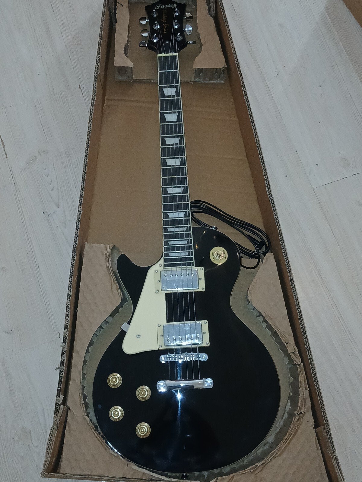 Fazley FTLP600 elektrische gitaar - Zwart