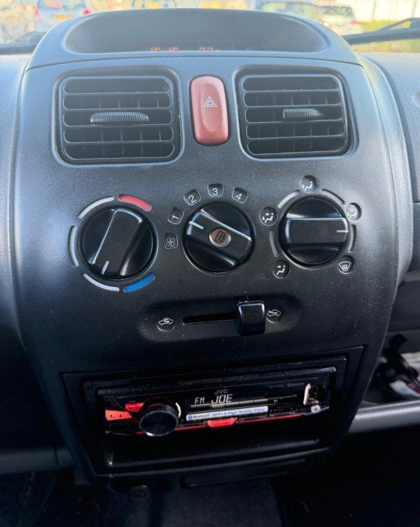 Opel AGILA 1.2-16V Comfort HOGEINSTAP RIJDT GOED NAP APK, Auto's, Voorwielaandrijving, 15 km/l, Gebruikt, 31 €/maand