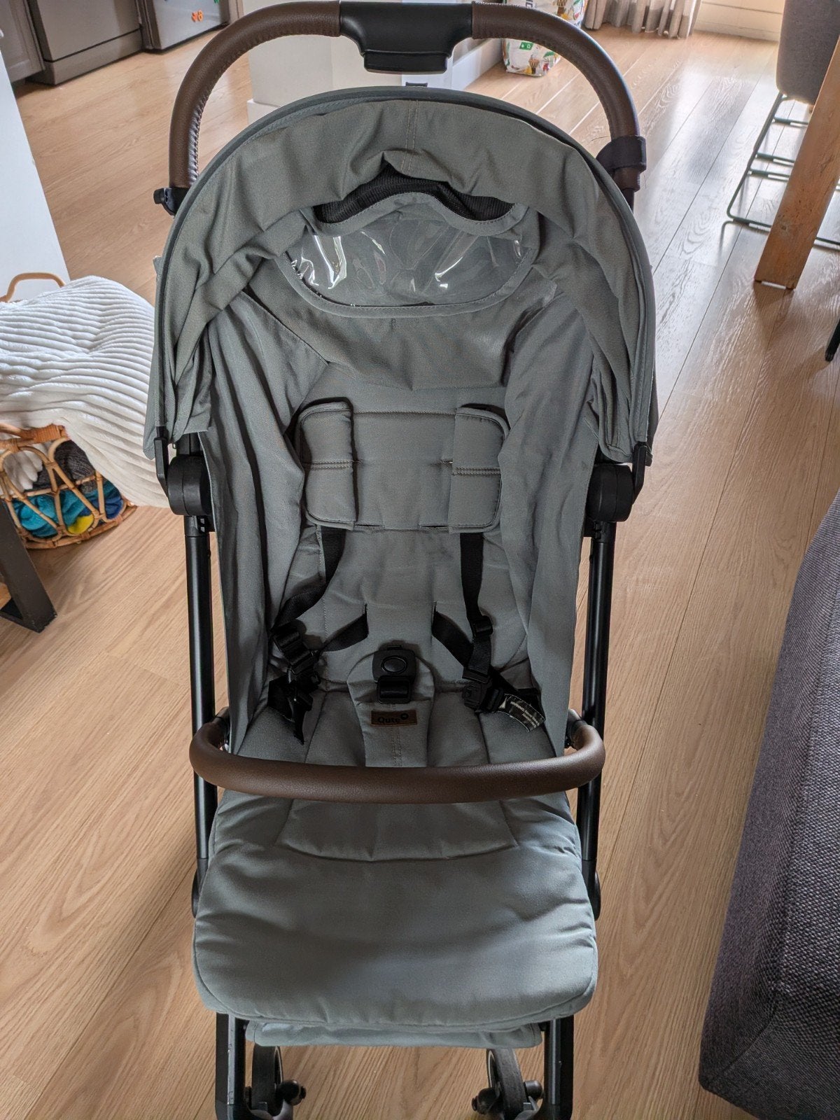 Qute kinderwagen - Grijs met bruine accenten, Ophalen, Zo goed als nieuw, Overige merken, Verstelbare rugleuning