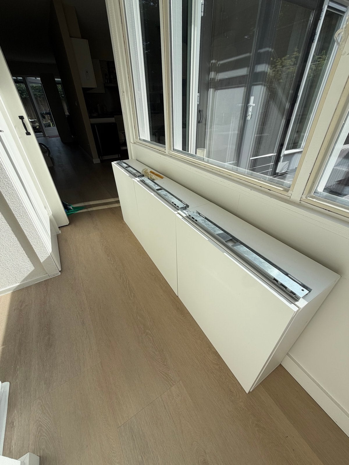 IKEA BESTA wandmeubel - 3 kasten, z.g.a.n. met ophangsysteem, Ophalen, Zo goed als nieuw