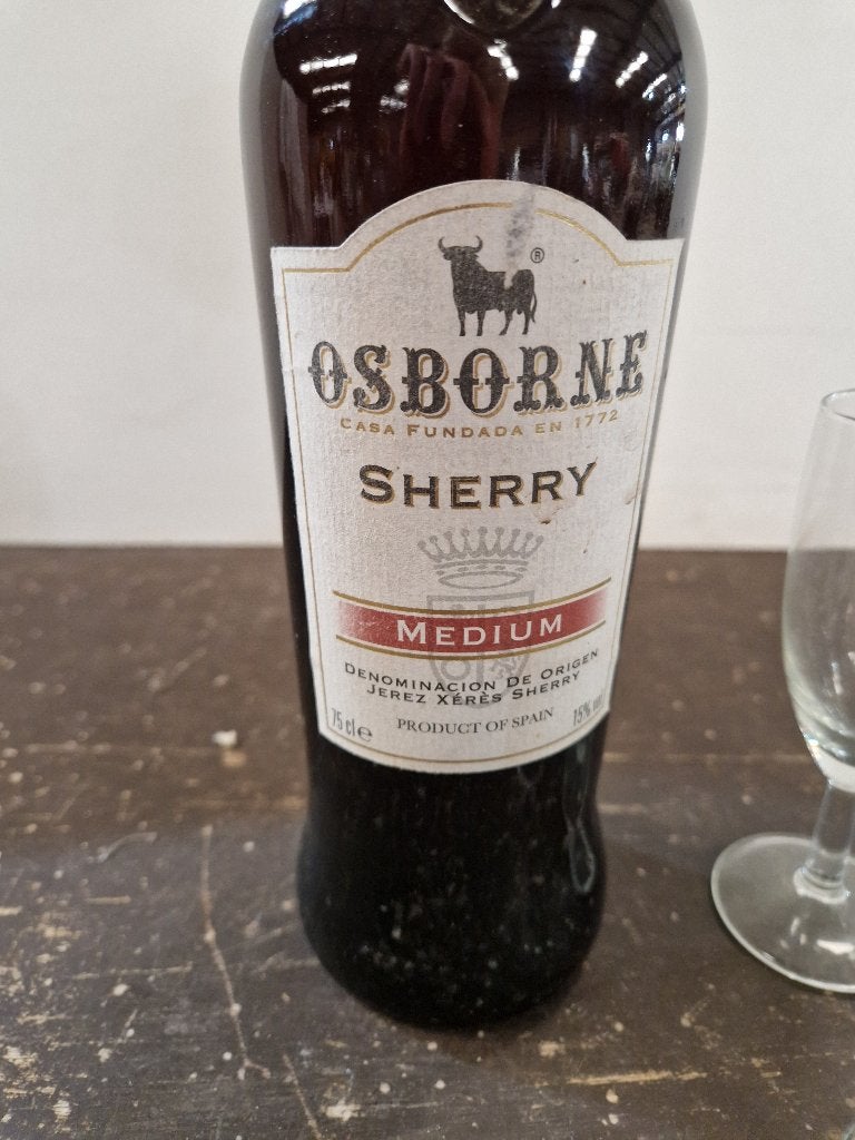 Osborne medium sherry (ongeopend) met 4 glaasjes, Ophalen of Verzenden, Nieuw, Borrel- of Shotglas