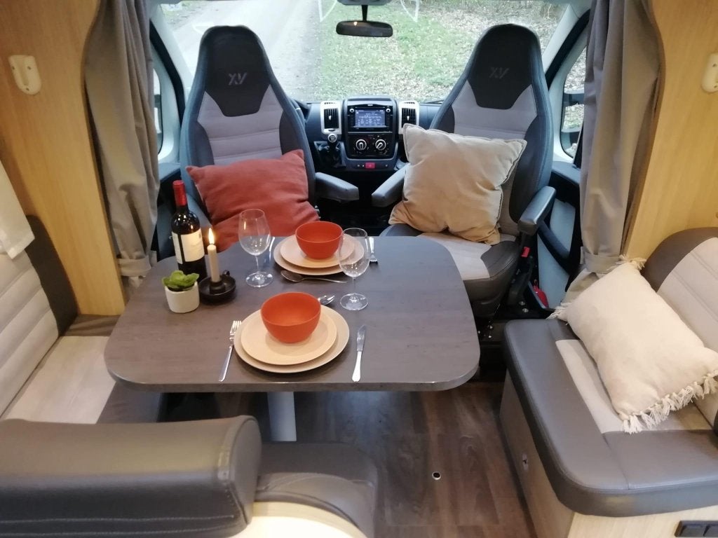 Stoere Sunlight T68 XV met solair, schotel en tv!, Niet ingevuld, Sunlight, Ringverwarming, Fiat