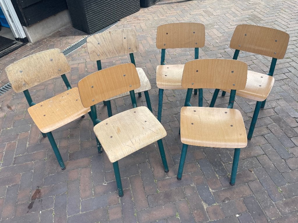 Schoolstoeltjes, Huis en Inrichting, Stoelen, Ophalen, Gebruikt, Bruin, Vintage
