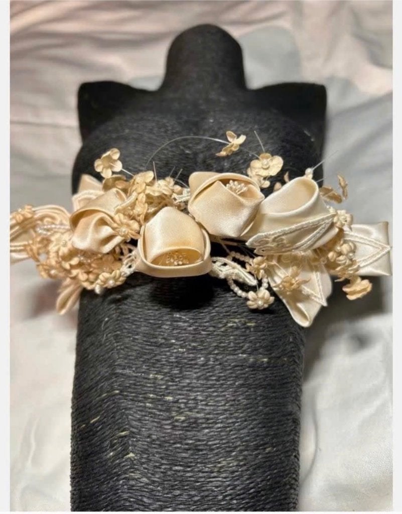 Prachtige antieke Elegante Tiara met Bloemen, Ophalen of Verzenden, Dames