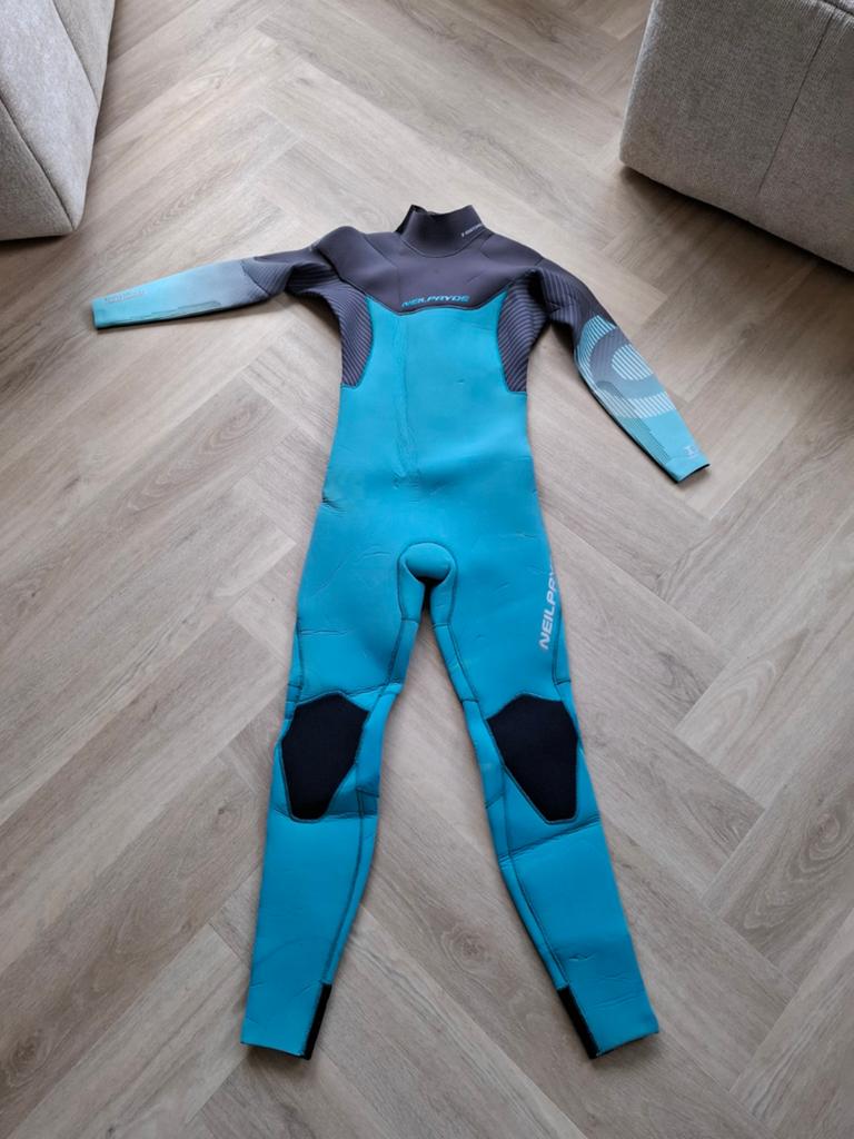 Neilpryde surfpak / wetsuit maat S, Watersport en Boten, Windsurfen, Ophalen of Verzenden, Zo goed als nieuw, Neilpryde, Overige typen
