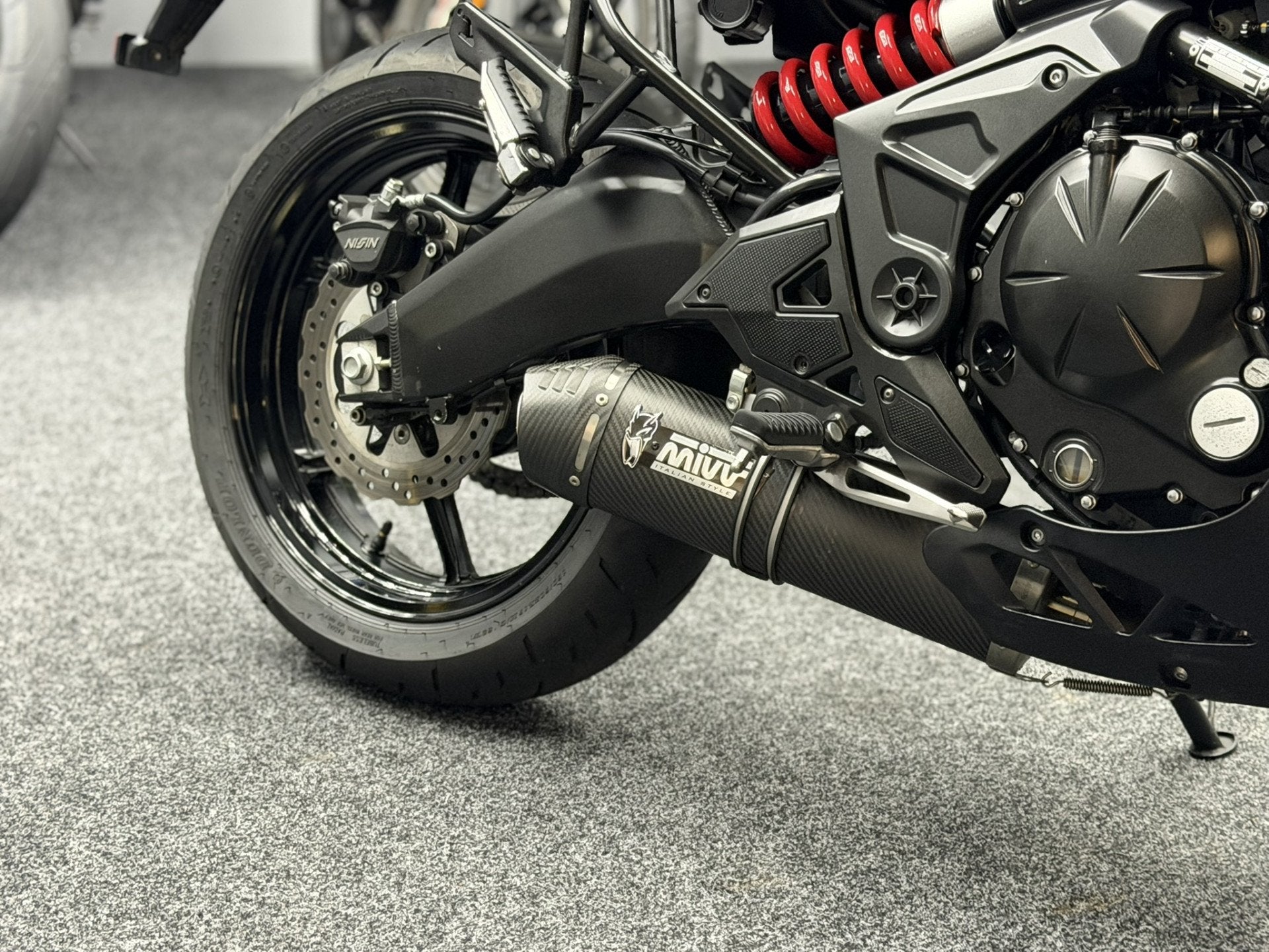 Kawasaki Versys 650 ABS | Mivv | Topkoffer | Verstralers | 2, Info@vandoornmotors.nl, 649 cc, Kraaivenstraat 23-5
5048AB  TILBURG, NL