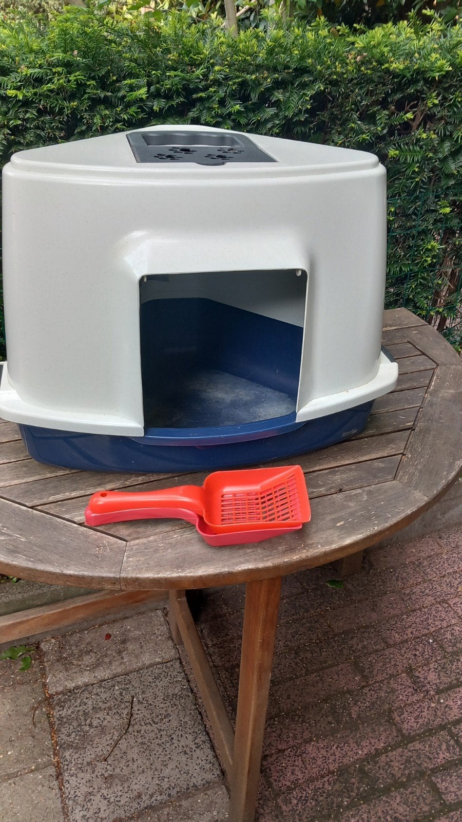 Kattenbak, Ophalen