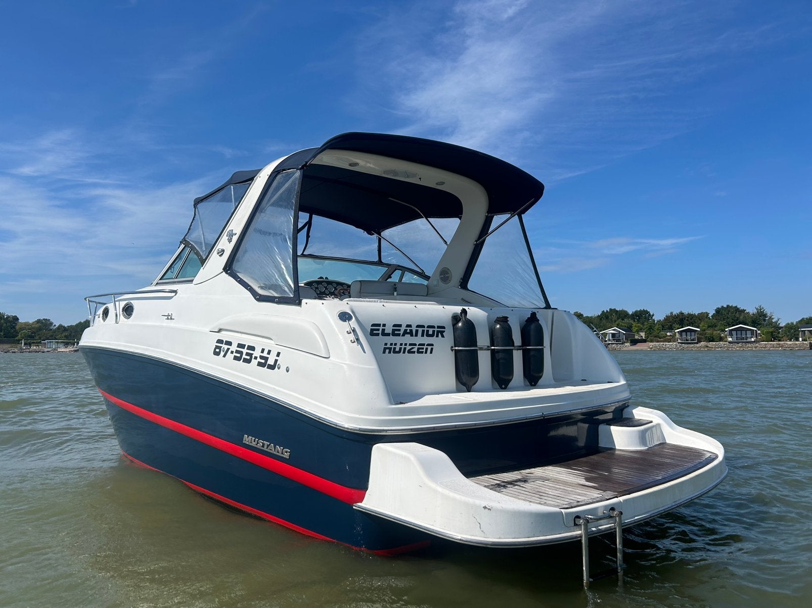 Tekoop: mustang 3200 sportcruiser 2x volvo penta, boegschroe, Watersport en Boten, 10 m, Gebruikt, Binnenboordmotor, Walstroom