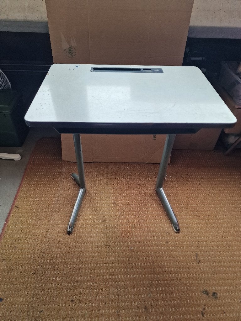 Schoolbureau vintage kind, Huis en Inrichting, Bureaus, Ophalen, Opbergruimte, Gebruikt, 60 cm