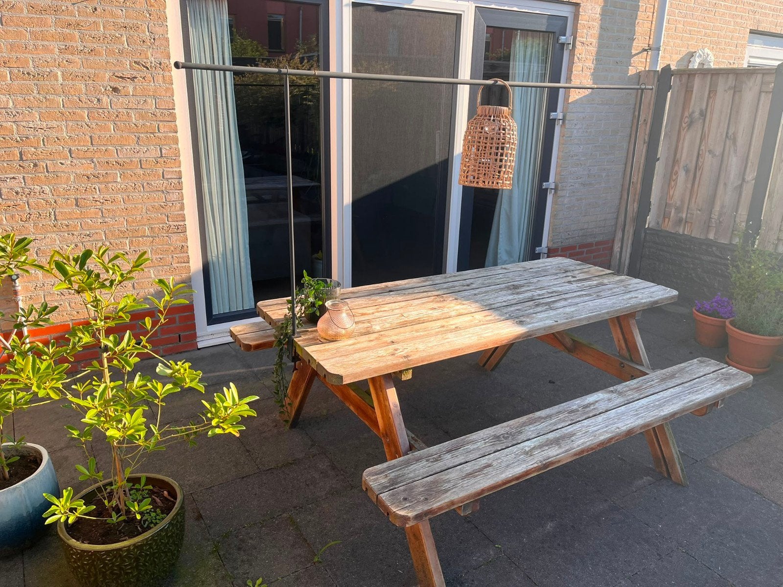 Robuuste houten picknicktafel voor buiten, Ophalen